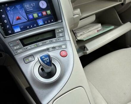 Красный Тойота Приус, объемом двигателя 1.8 л и пробегом 167 тыс. км за 12500 $, фото 10 на Automoto.ua