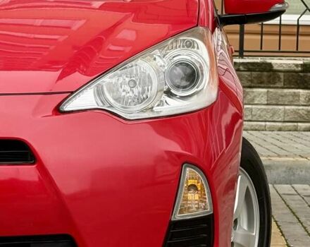 Червоний Тойота Пріус, об'ємом двигуна 1.5 л та пробігом 208 тис. км за 9999 $, фото 14 на Automoto.ua