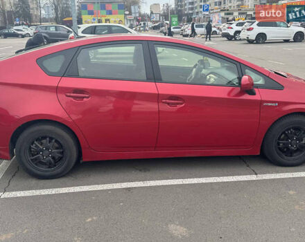 Красный Тойота Приус, объемом двигателя 1.8 л и пробегом 199 тыс. км за 11400 $, фото 3 на Automoto.ua