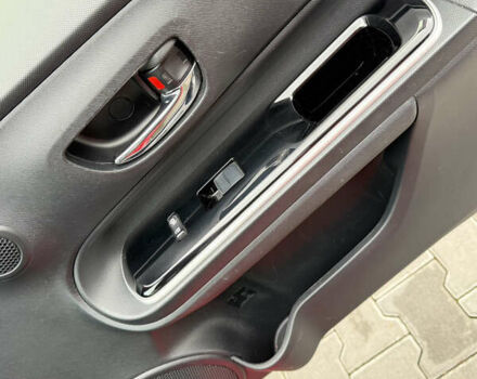 Красный Тойота Приус, объемом двигателя 1.5 л и пробегом 95 тыс. км за 11800 $, фото 14 на Automoto.ua