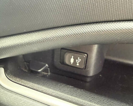 Красный Тойота Приус, объемом двигателя 1.5 л и пробегом 95 тыс. км за 11800 $, фото 15 на Automoto.ua