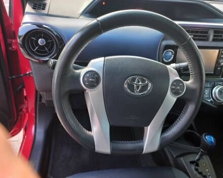 Красный Тойота Приус, объемом двигателя 1.5 л и пробегом 82 тыс. км за 11900 $, фото 11 на Automoto.ua