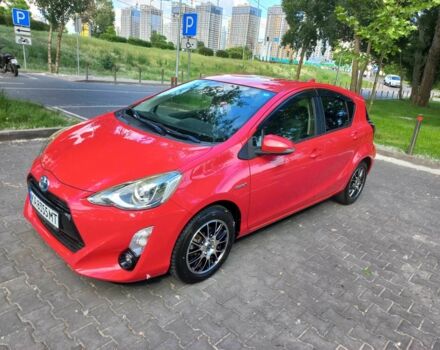 Красный Тойота Приус, объемом двигателя 1.5 л и пробегом 82 тыс. км за 11900 $, фото 5 на Automoto.ua