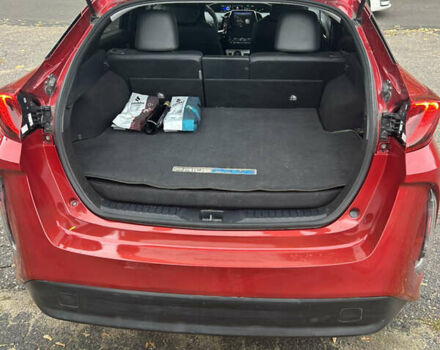 Красный Тойота Приус, объемом двигателя 1.8 л и пробегом 241 тыс. км за 16800 $, фото 2 на Automoto.ua