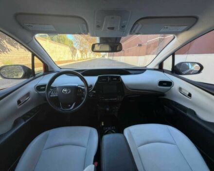 Красный Тойота Приус, объемом двигателя 1.8 л и пробегом 33 тыс. км за 11300 $, фото 9 на Automoto.ua
