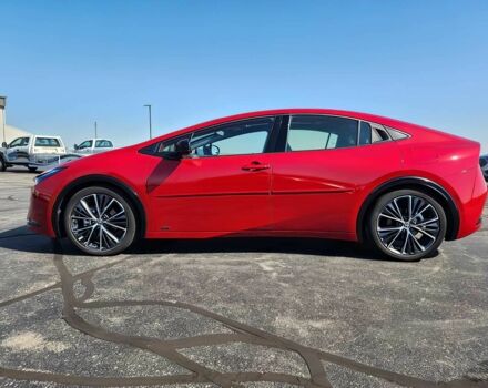 Тойота Приус 2023 в Днепре (Днепропетровске) на Automoto.ua Красный Тойота Приус, объемом двигателя 2 л и пробегом 19 тыс. км за 15000 $, фото 2 на Automoto.ua