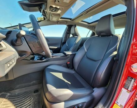 Тойота Приус 2023 в Днепре (Днепропетровске) на Automoto.ua Красный Тойота Приус, объемом двигателя 2 л и пробегом 19 тыс. км за 15000 $, фото 6 на Automoto.ua