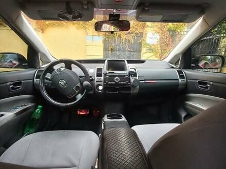 Тойота Приус 2007 в Одессе на Automoto.ua Красный Тойота Приус, объемом двигателя 1.5 л и пробегом 300 тыс. км за 7500 $, фото 1 на Automoto.ua