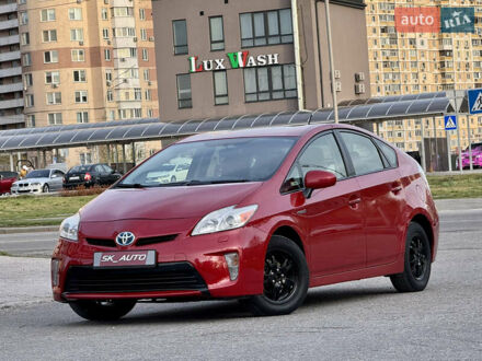 Тойота Приус 2013 в Киеве на Automoto.ua Красный Тойота Приус, объемом двигателя 1.8 л и пробегом 298 тыс. км за 10400 $, фото 1 на Automoto.ua
