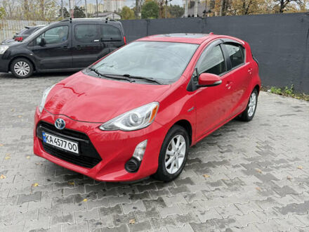 Тойота Пріус 2015 у Києві на Automoto.ua Червоний Тойота Пріус, об'ємом двигуна 1.5 л та пробігом 95 тис. км за 11800 $, фото 1 на Automoto.ua