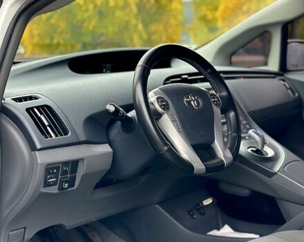 Тойота Приус, объемом двигателя 1.8 л и пробегом 210 тыс. км за 11000 $, фото 7 на Automoto.ua