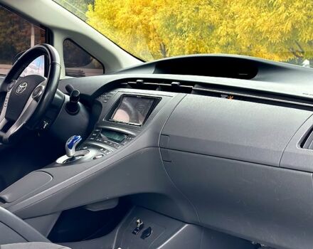 Тойота Приус, объемом двигателя 1.8 л и пробегом 210 тыс. км за 11000 $, фото 5 на Automoto.ua