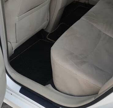 Тойота Пріус, об'ємом двигуна 1.8 л та пробігом 250 тис. км за 9500 $, фото 6 на Automoto.ua