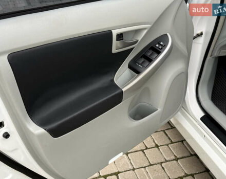 Тойота Приус, объемом двигателя 1.8 л и пробегом 220 тыс. км за 9950 $, фото 13 на Automoto.ua