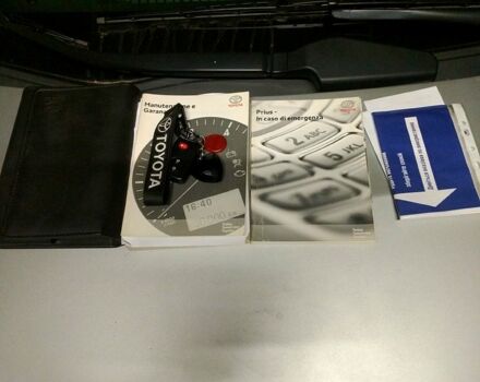 Тойота Приус, объемом двигателя 1.8 л и пробегом 263 тыс. км за 10500 $, фото 7 на Automoto.ua