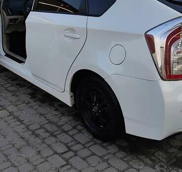 Тойота Пріус, об'ємом двигуна 1.8 л та пробігом 250 тис. км за 9500 $, фото 4 на Automoto.ua