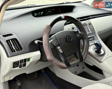 Тойота Приус, объемом двигателя 1.8 л и пробегом 220 тыс. км за 9950 $, фото 14 на Automoto.ua