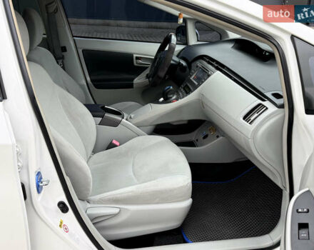 Тойота Приус, объемом двигателя 1.8 л и пробегом 220 тыс. км за 9950 $, фото 21 на Automoto.ua