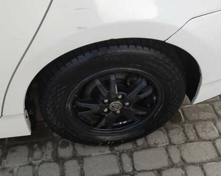 Тойота Пріус, об'ємом двигуна 1.8 л та пробігом 250 тис. км за 9500 $, фото 3 на Automoto.ua