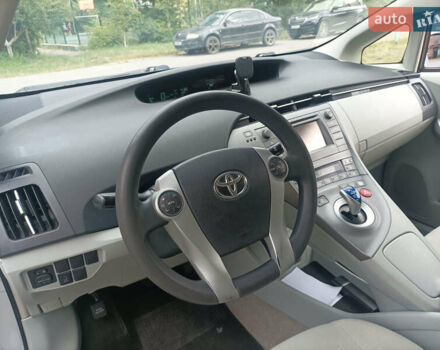 Тойота Приус, объемом двигателя 1.8 л и пробегом 202 тыс. км за 9900 $, фото 3 на Automoto.ua