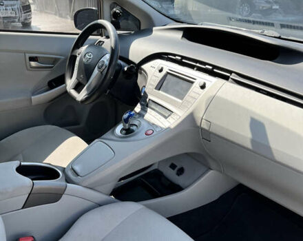 Тойота Приус, объемом двигателя 1.8 л и пробегом 285 тыс. км за 10100 $, фото 9 на Automoto.ua