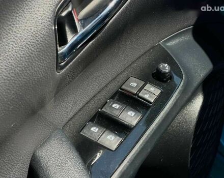 Тойота Приус, объемом двигателя 0 л и пробегом 74 тыс. км за 21900 $, фото 6 на Automoto.ua