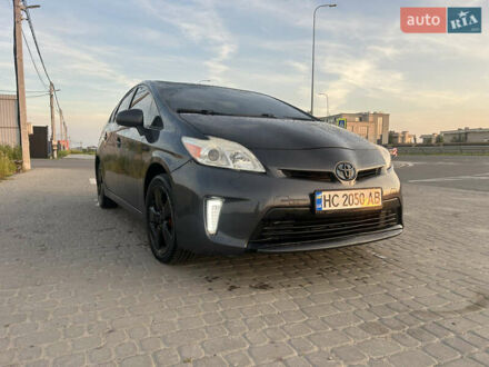 Тойота Приус 2012 в Львове на Automoto.ua Тойота Приус, объемом двигателя 1.8 л и пробегом 322 тыс. км за 11300 $, фото 1 на Automoto.ua