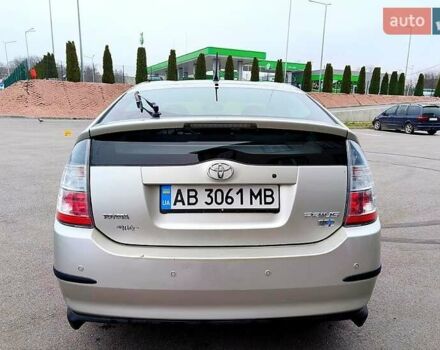 Серый Тойота Приус, объемом двигателя 1.5 л и пробегом 163 тыс. км за 7900 $, фото 3 на Automoto.ua