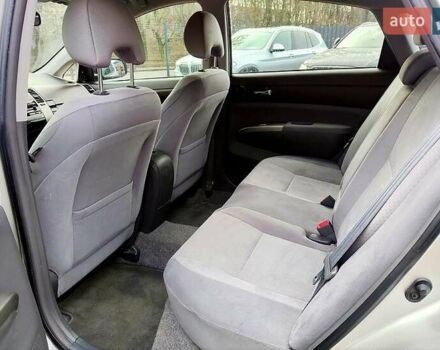 Серый Тойота Приус, объемом двигателя 1.5 л и пробегом 163 тыс. км за 7900 $, фото 7 на Automoto.ua