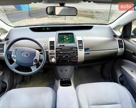 Серый Тойота Приус, объемом двигателя 1.5 л и пробегом 163 тыс. км за 7900 $, фото 10 на Automoto.ua