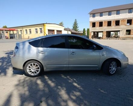 Серый Тойота Приус, объемом двигателя 1.5 л и пробегом 246 тыс. км за 7500 $, фото 7 на Automoto.ua