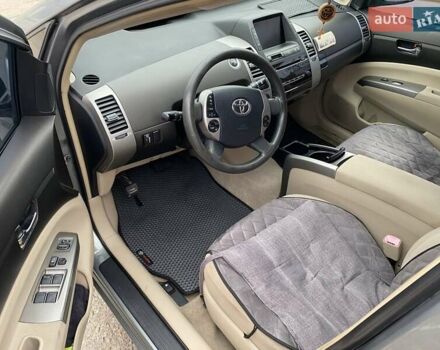 Серый Тойота Приус, объемом двигателя 1.5 л и пробегом 145 тыс. км за 6500 $, фото 3 на Automoto.ua