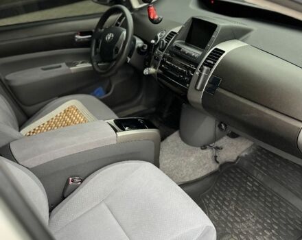 Серый Тойота Приус, объемом двигателя 0 л и пробегом 236 тыс. км за 7800 $, фото 6 на Automoto.ua