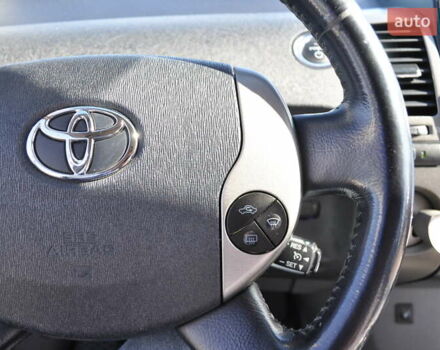 Серый Тойота Приус, объемом двигателя 1.5 л и пробегом 295 тыс. км за 7300 $, фото 47 на Automoto.ua