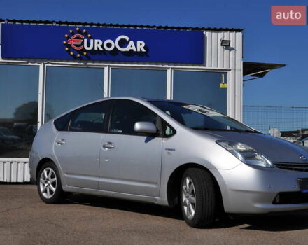 Серый Тойота Приус, объемом двигателя 1.5 л и пробегом 295 тыс. км за 7300 $, фото 3 на Automoto.ua