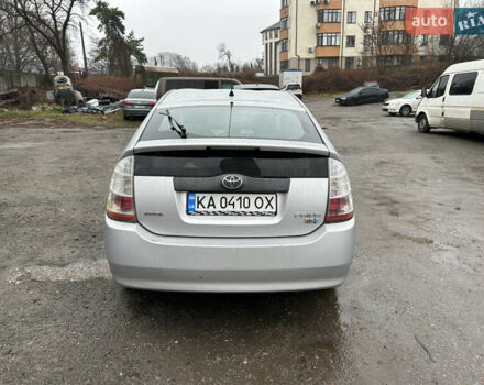 Серый Тойота Приус, объемом двигателя 1.5 л и пробегом 572 тыс. км за 4500 $, фото 4 на Automoto.ua