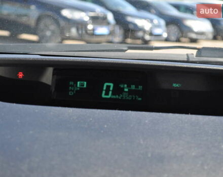 Серый Тойота Приус, объемом двигателя 1.5 л и пробегом 295 тыс. км за 7300 $, фото 44 на Automoto.ua