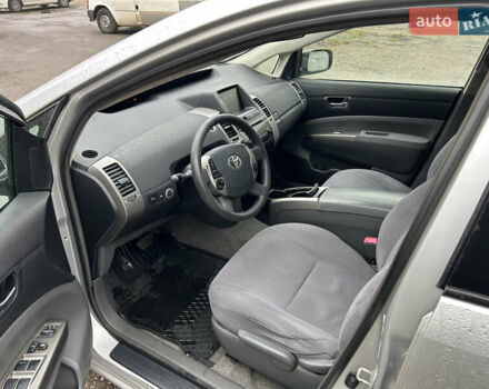 Серый Тойота Приус, объемом двигателя 1.5 л и пробегом 572 тыс. км за 4500 $, фото 6 на Automoto.ua