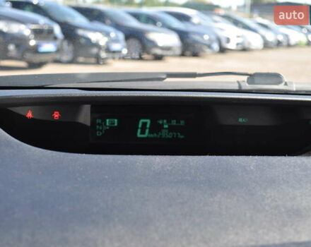 Серый Тойота Приус, объемом двигателя 1.5 л и пробегом 295 тыс. км за 7300 $, фото 45 на Automoto.ua