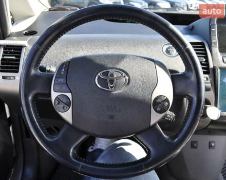 Серый Тойота Приус, объемом двигателя 1.5 л и пробегом 295 тыс. км за 7300 $, фото 41 на Automoto.ua