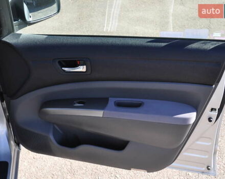 Серый Тойота Приус, объемом двигателя 1.5 л и пробегом 295 тыс. км за 7300 $, фото 20 на Automoto.ua