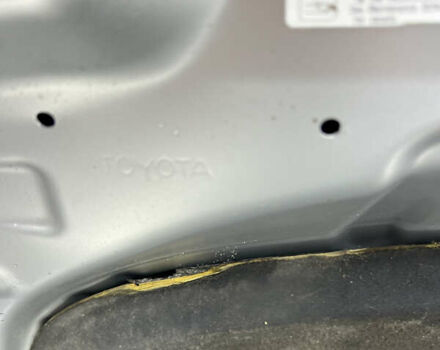 Серый Тойота Приус, объемом двигателя 1.5 л и пробегом 275 тыс. км за 5870 $, фото 12 на Automoto.ua