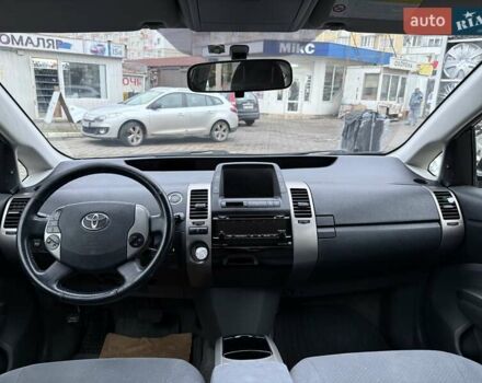 Серый Тойота Приус, объемом двигателя 1.5 л и пробегом 278 тыс. км за 7650 $, фото 14 на Automoto.ua