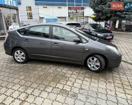 Серый Тойота Приус, объемом двигателя 1.5 л и пробегом 278 тыс. км за 7650 $, фото 4 на Automoto.ua