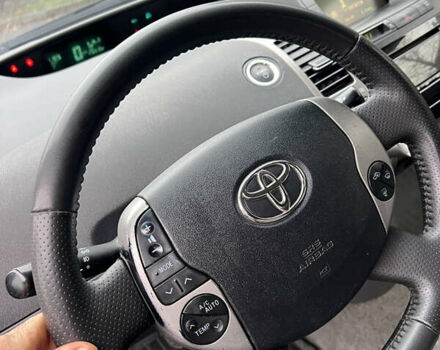 Серый Тойота Приус, объемом двигателя 1.5 л и пробегом 275 тыс. км за 5870 $, фото 7 на Automoto.ua