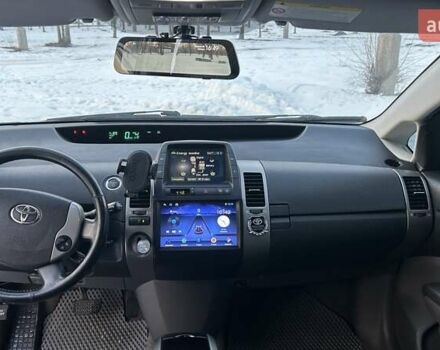 Сірий Тойота Пріус, об'ємом двигуна 1.5 л та пробігом 250 тис. км за 7999 $, фото 18 на Automoto.ua