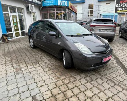 Серый Тойота Приус, объемом двигателя 1.5 л и пробегом 278 тыс. км за 7650 $, фото 2 на Automoto.ua