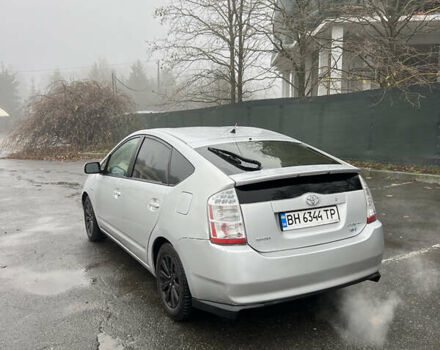 Серый Тойота Приус, объемом двигателя 1.5 л и пробегом 275 тыс. км за 5870 $, фото 4 на Automoto.ua