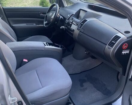 Сірий Тойота Пріус, об'ємом двигуна 1.5 л та пробігом 350 тис. км за 6500 $, фото 5 на Automoto.ua