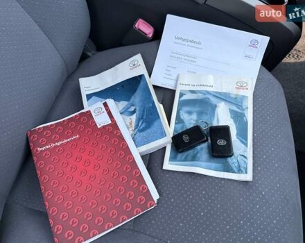 Серый Тойота Приус, объемом двигателя 1.5 л и пробегом 278 тыс. км за 7650 $, фото 24 на Automoto.ua